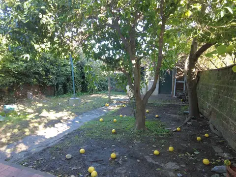 Casa en Alquiler con 1 cochera