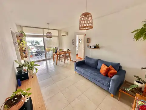 Venta depto 2 ambientes con cochera y balcon!