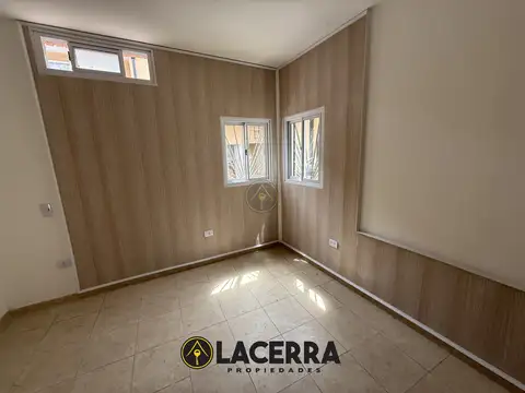 Departamento 3 ambientes con patio - Loma Hermosa
