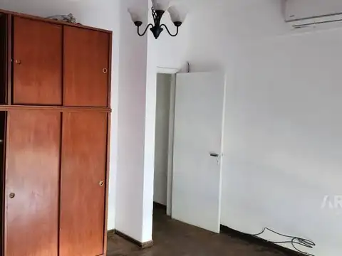 Oficina en Venta en Luis Guillon, USD 690.000