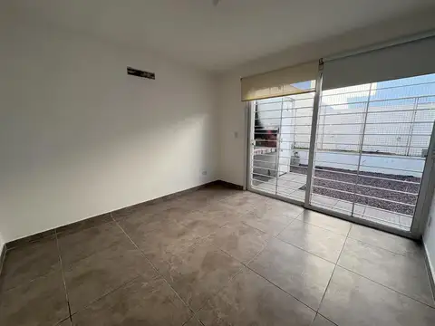 Depto Tipo Casa en Alquiler en Ituzaingo, $ 1.100.000