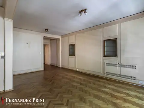 Semipiso  4 ambientes con dependencia de servicio