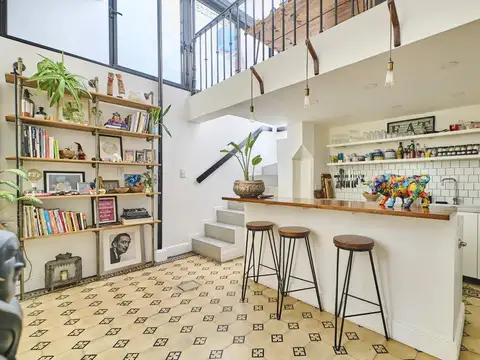 Depto Tipo Casa en Venta de 6 ambientes