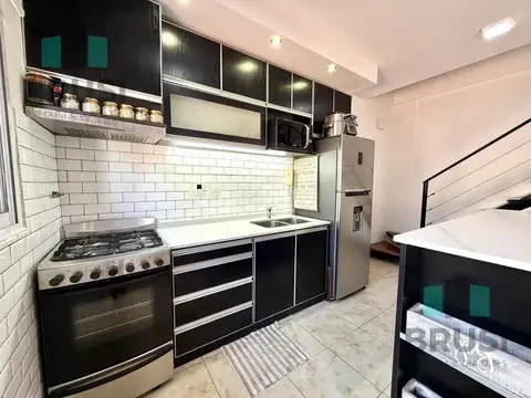 Depto Tipo Casa en Venta de 4 ambientes