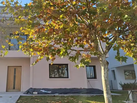 Casa en  Venta en barrio cerrado El Cauce