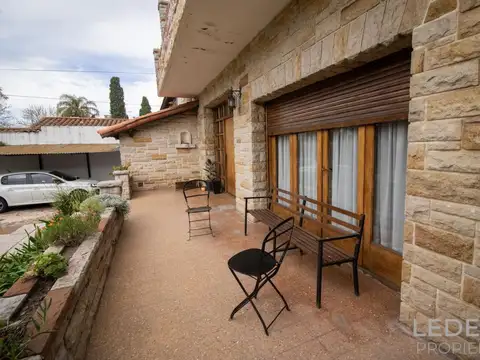 Casa en Venta en Castelar, USD 350.000