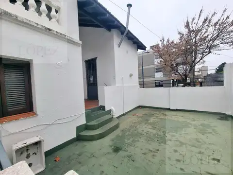 Depto Tipo Casa en Alquiler de 1 dormitorio