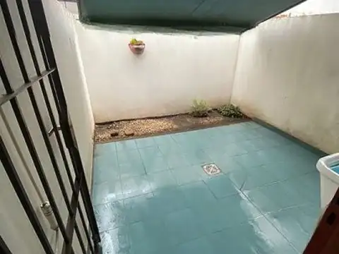 Depto Tipo Casa en Venta en Villa Luzuriaga, USD 60.000