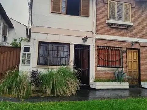 Duplex 2 ambientes con patio. Zona San Justo - la Matanza