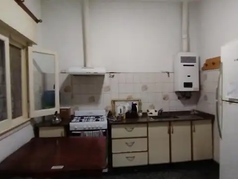 Casa 6 ambientes con 5 baños