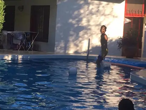 Casa 5 ambientes con 3 baños