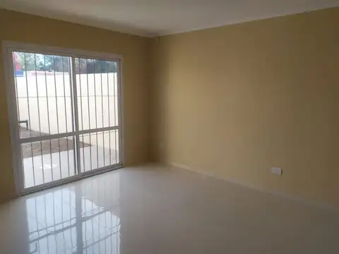 Depto Tipo Casa en Venta con 1 cocheras