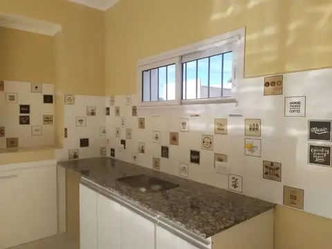 Depto Tipo Casa en Venta en Lobos, USD 59.000