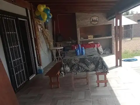 Casa 3 ambientes con 2 baños