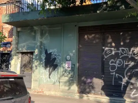 Depto Tipo Casa en Venta 80 años