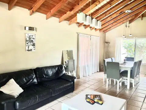Casa en Venta en Saint Matthews, USD 255.000