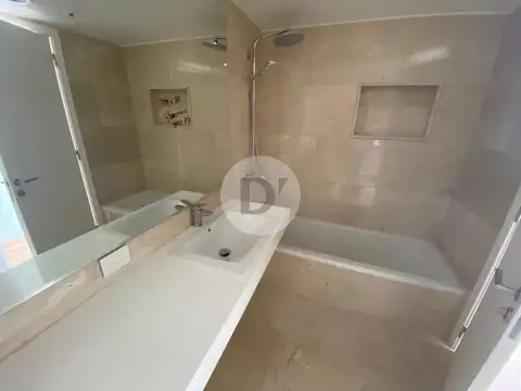 Departamento en Alquiler en La Lucila, USD 2.900