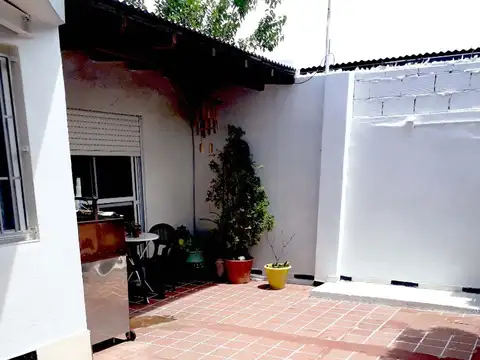 Depto Tipo Casa en Venta 50 años