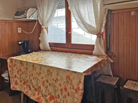 Depto Tipo Casa 4 ambientes con 2 baños