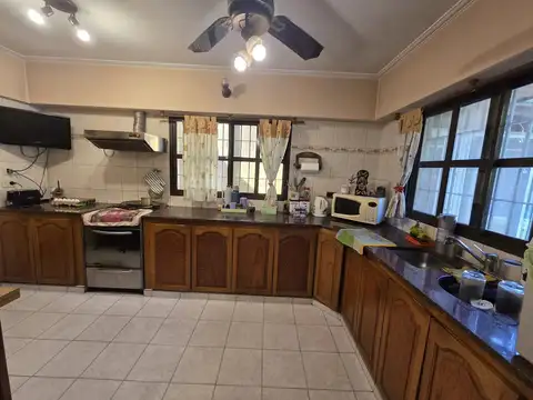 Casa en venta en Temperley