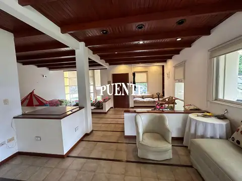 Casa en Venta al Oeste