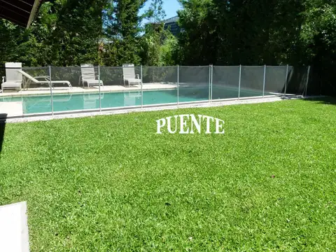 Casa en Venta con 3 cocheras
