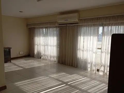 Hipolito Yrigoyen 1800, Piso 9