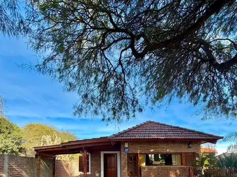 Casa 11 ambientes con 5 baños