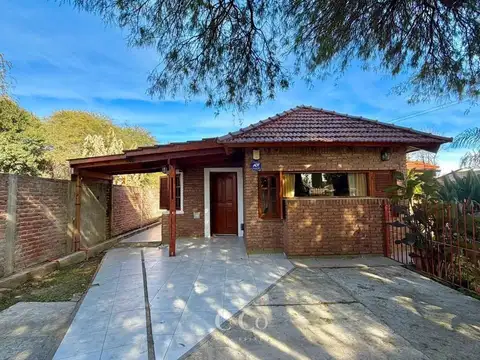 Casa en Venta con 1 cochera