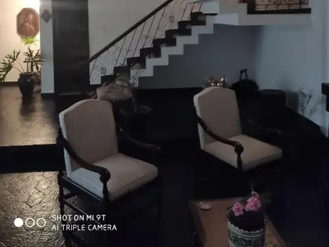 VENDE: MARCELO T. ALVEAR 600. CASA 4 DORM + CONSULTORIOS