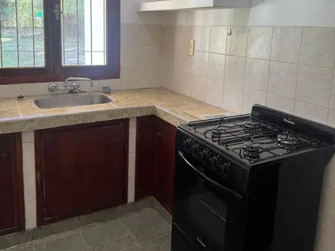 Casa en Alquiler con 1 cochera