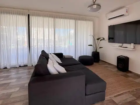 Casa en Venta en Loma Verde, USD 345.000