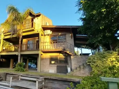 BOAT CENTER Casa en Venta con Amarra Directa al Río Luján