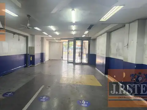 Oficina Monoambiente con 16 baños