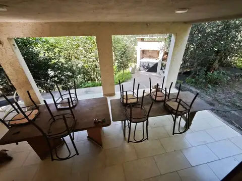 Casa 5 ambientes con 1 baño
