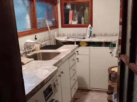 Casa 5 ambientes con 2 baños
