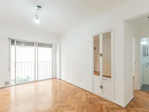 Venta Departamento dos ambientes. Balcón. Recoleta