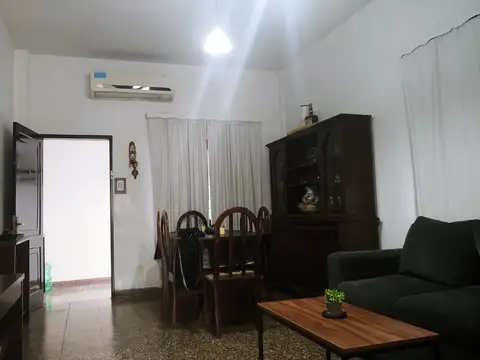 Casa en Venta en Isidro Casanova, USD 115.000