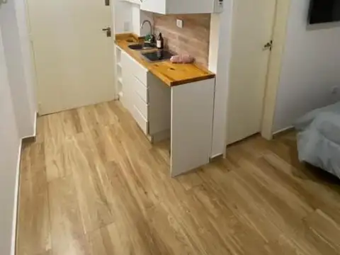 Agüero 1600, Piso 1