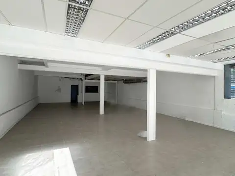 ALQUILER DE LOCAL COMERCIAL EN PUNTA CARRETAS