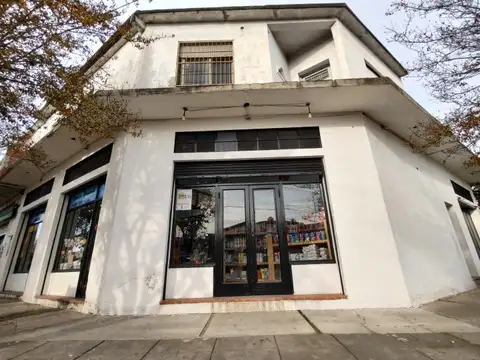 Venta  Local en esquina con vivienda y terreno en Morón. Acepta menor valor