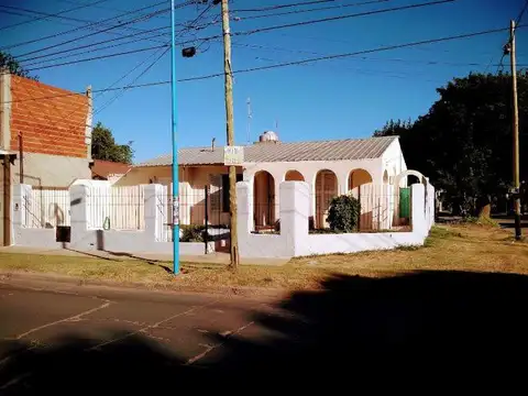 Casa en Venta en Paso del Rey, USD 126.000
