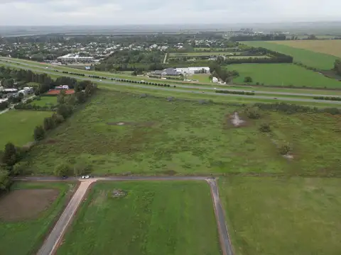 Venta – Campo de 4 Hectáreas en Funes | Ubicación Estratégica entre Av. Fuerza Aérea y Autopista Ros