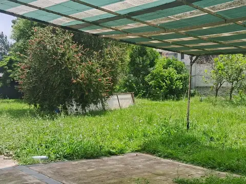 Casa quinto sobre lote de 2.200 m2,