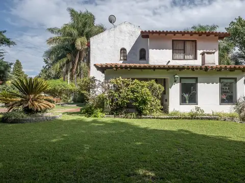 VENTA CASA LARENA CC AL GOLF, 2 LOTES, 5 DORM