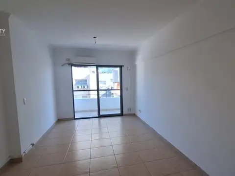 Departamento en Alquiler en Parque Chas, $ 650.000