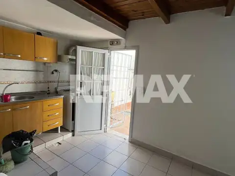Depto Tipo Casa 2 ambientes con 1 baño