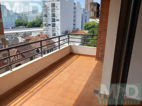 Departamento en Venta de 4 ambientes con cochera .CABALLITO