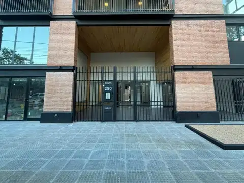 VENTA PENTHOUSE 4 AMBIENTES – ITUZAINGÓ NORTE