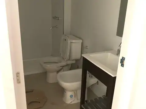 Oficina 2 ambientes con 1 baño